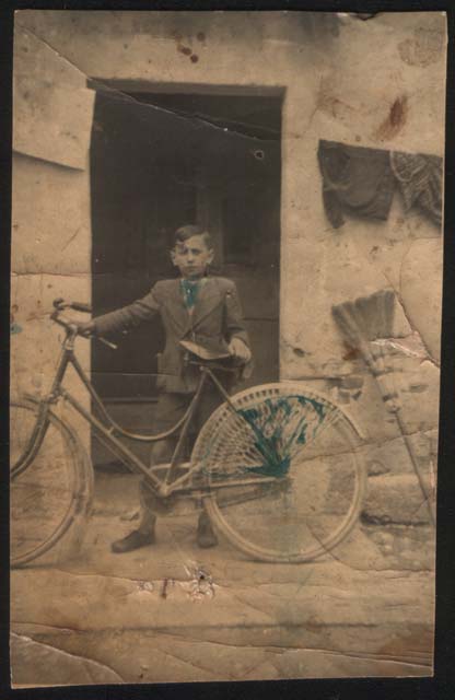Arturo Braida con la sua prima bicicletta