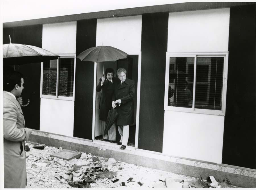 Consegna dei prefabbricati nelle zone colpite dal terremoto