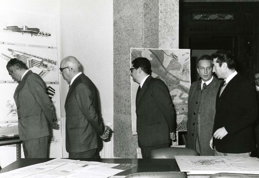 Visita della Giunta Regionale all'esposizione dei progetti architettonici per la nuova sede della Regione