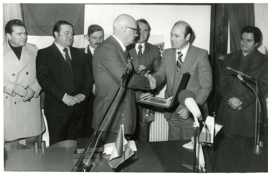 Inaugurazione di un gruppo di case donate dalla Jugoslavia al comune di Lusevera