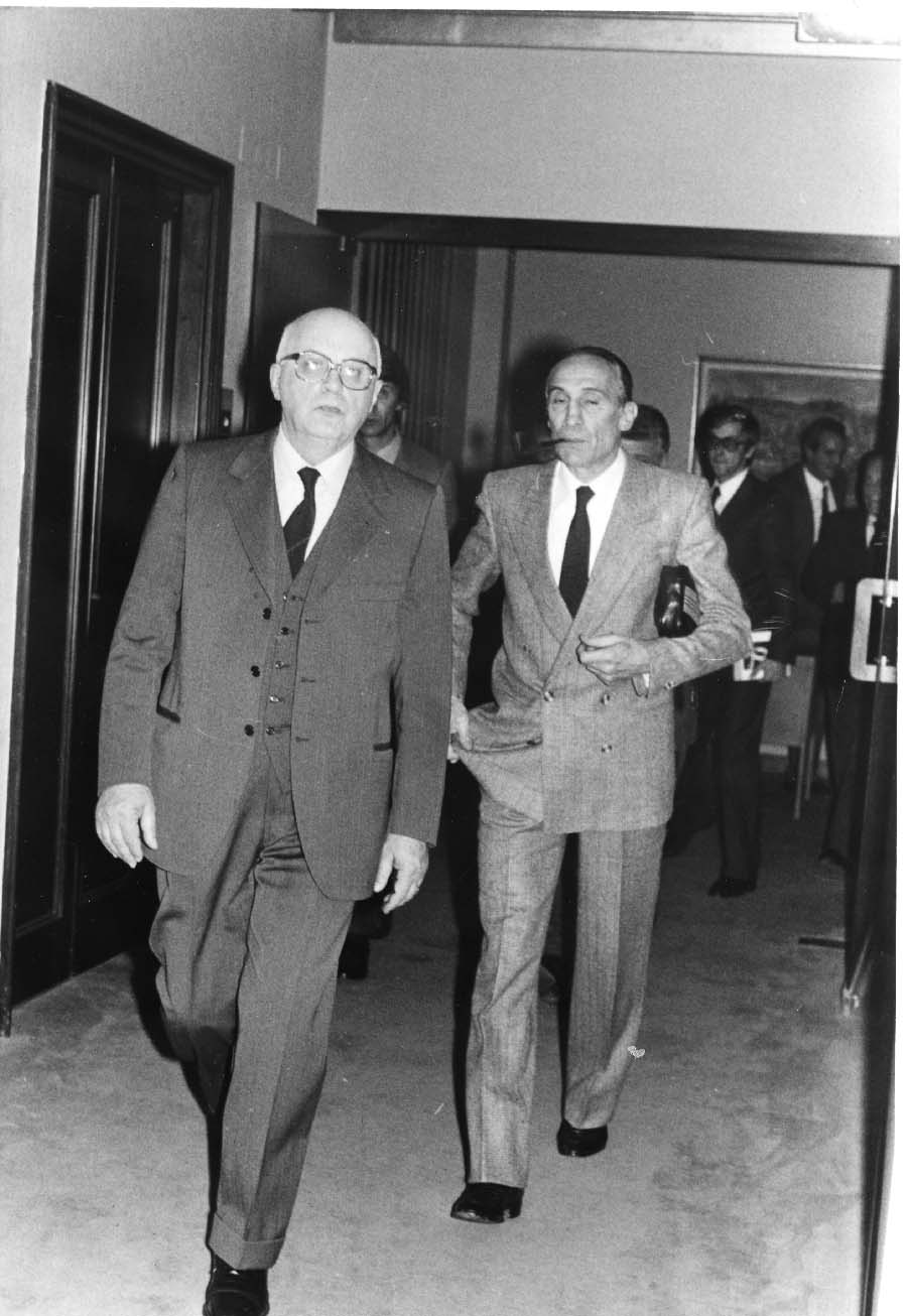 Visita del Commissario Enzo Bearzot alla Giunta Regionale dopo la vittoria dei Mondiali di Calcio disputati in Spagna nel 1982