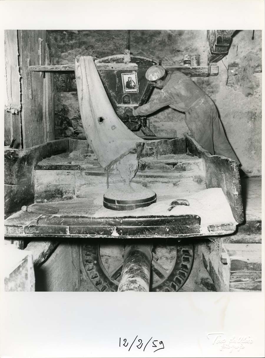 Ritratto di mugnaio al lavoro