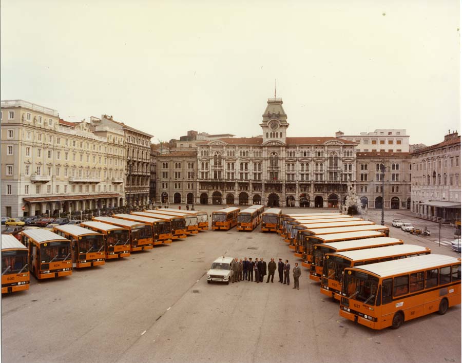 Presentazione del nuovo modello di autobus cittadino dell'A.C.T. - Azienda Consorziale Trasporti, Trieste, 1982