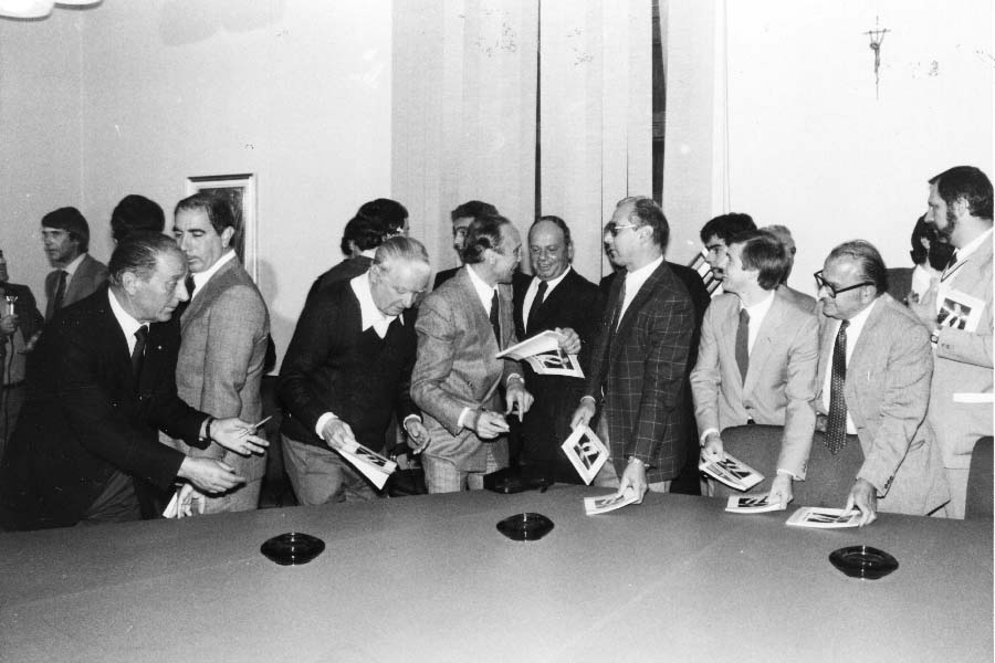 Visita del Commissario Enzo Bearzot alla Giunta Regionale dopo la vittoria dei Mondiali di Calcio disputati in Spagna nel 1982
