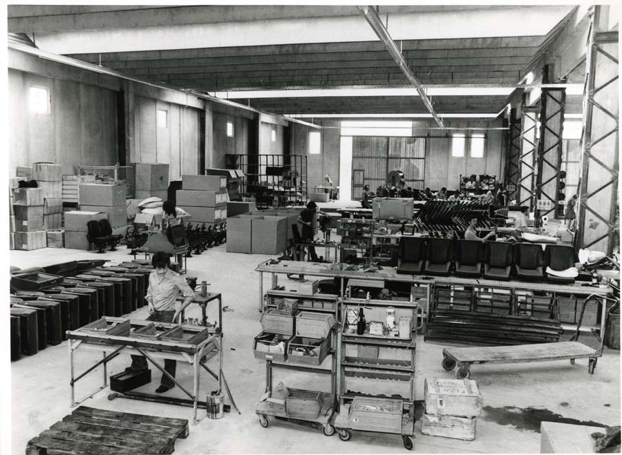 Stabilimento per la produzione di sedute imbottite