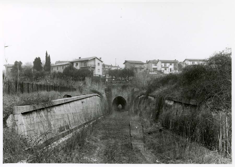 Abbattimento del diaframma della Galleria per il raccordo ferroviario Aquilinia-Noghere