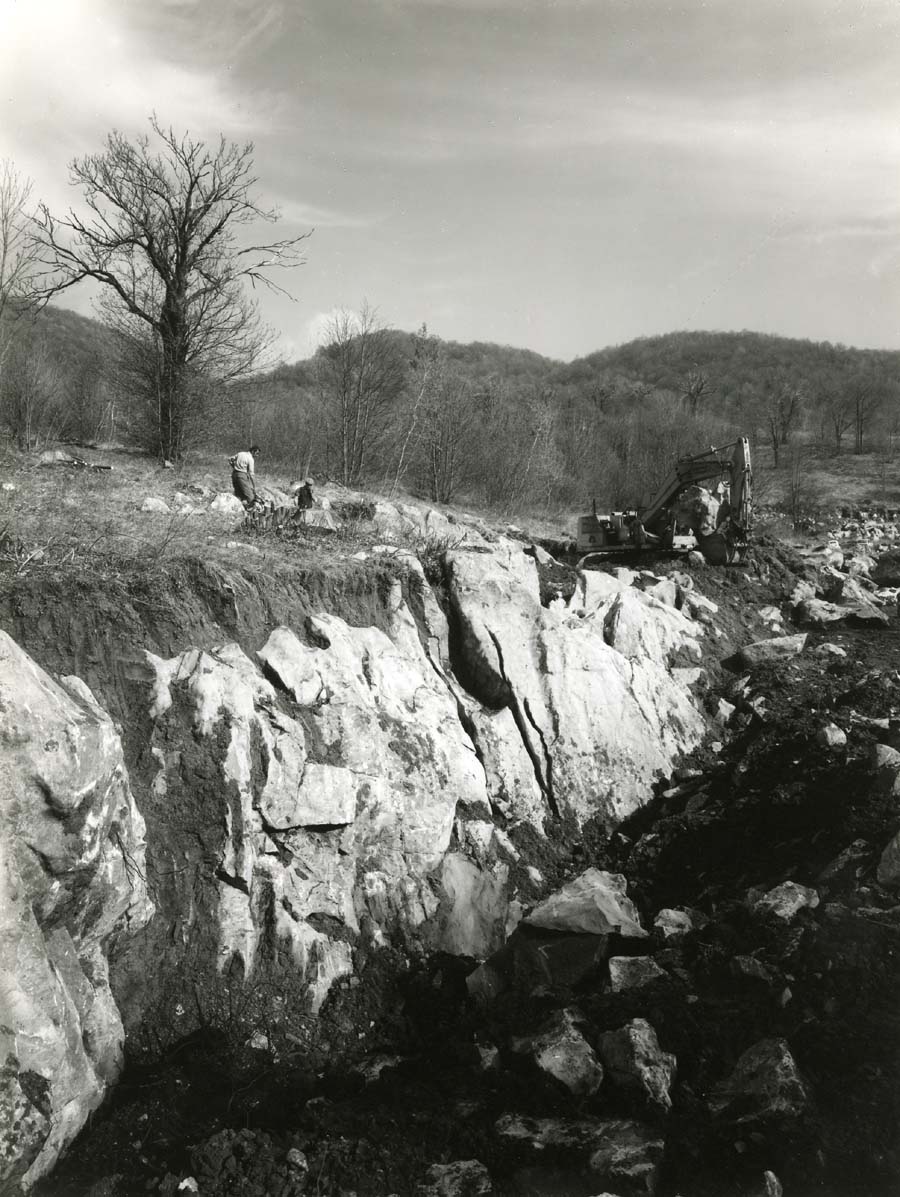 Cave di pietra piasentina a Torreano