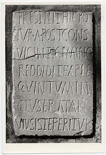 stele/ con iscrizione