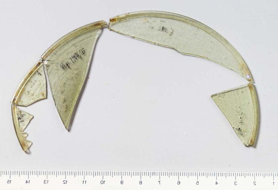 vetro da finestra/ a disco, frammento