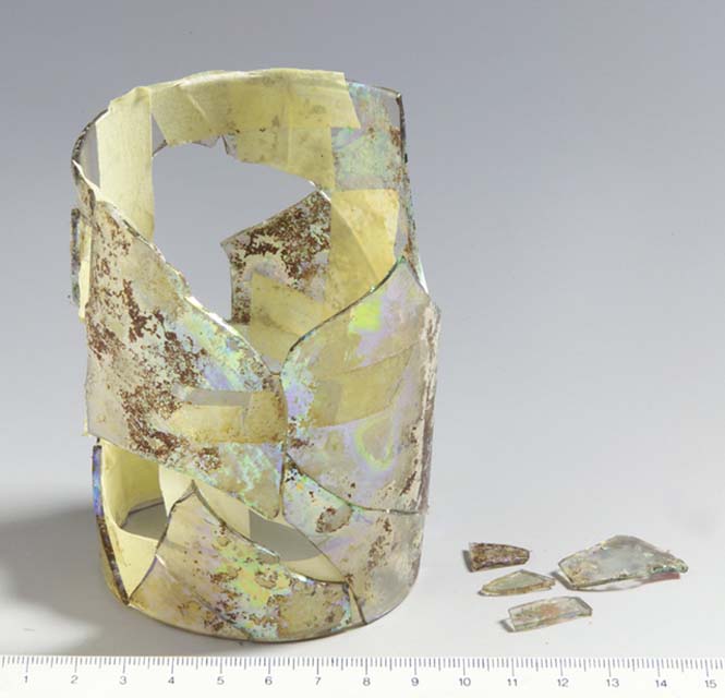 capsella/ reliquiario