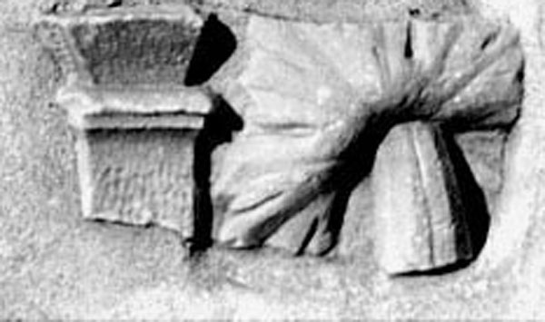 sarcofago/ con elementi architettonici, frammento