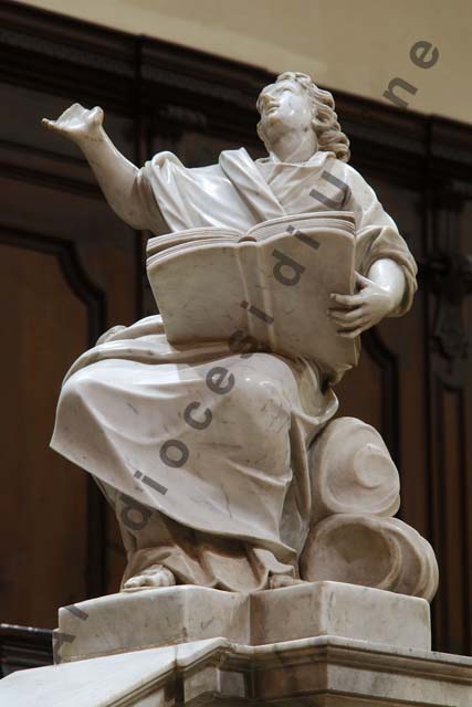 statua