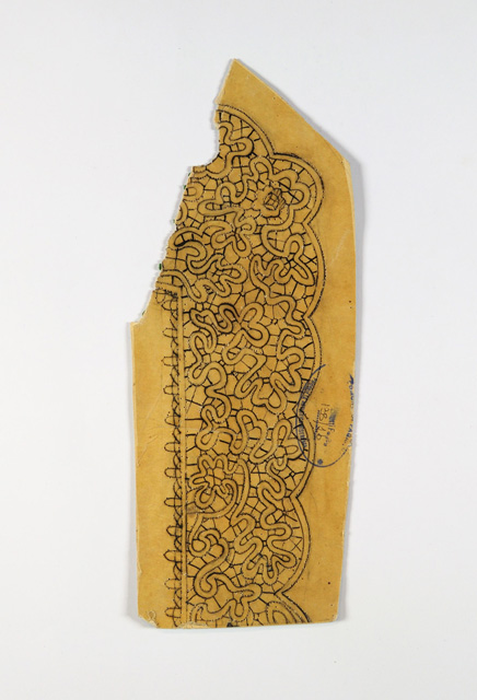 motivi decorativi geometrici e vegetali stilizzati