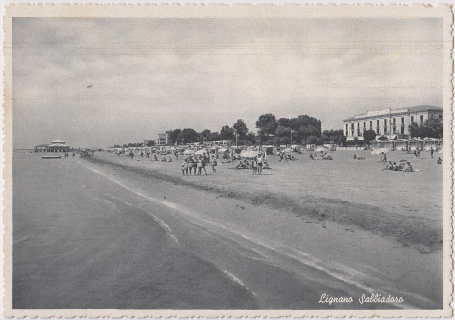 Un secolo di vacanze in cartolina