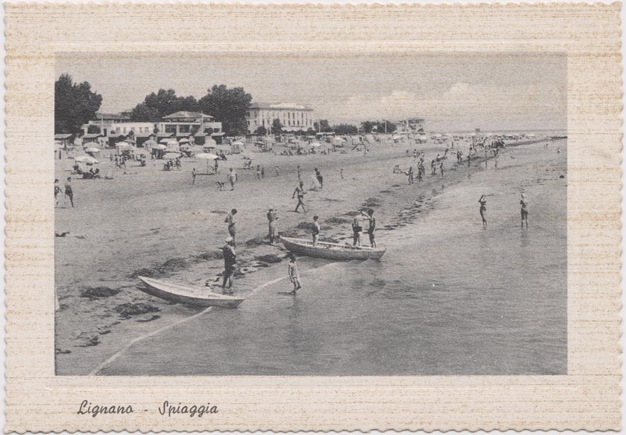 Un secolo di vacanze in cartolina