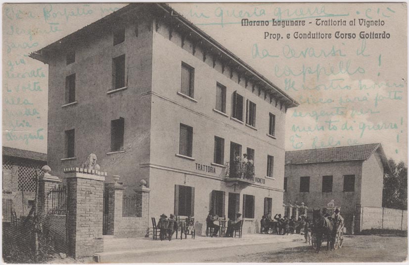 Un secolo di vacanze in cartolina