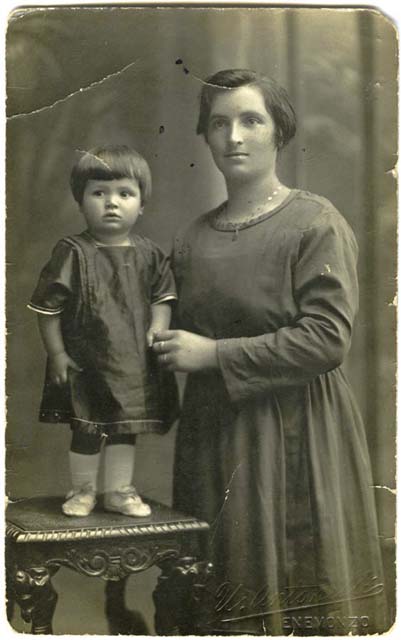 Ritratto di madre con figlia