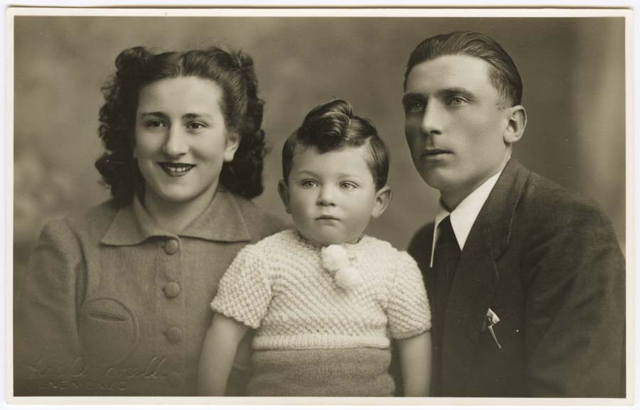 Ritratto in studio di Dante Dorigo, Irma Zanier e Mario Dorigo