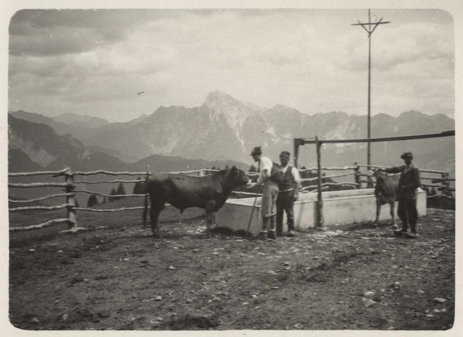 Visitatori a malga Agareit