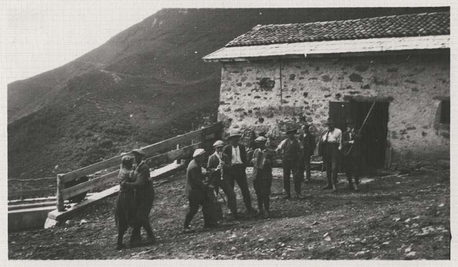 Suonatori a Malga Tamai