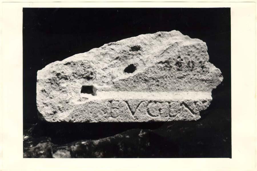 Frammento d'iscrizione in lingua latina di età imperiale