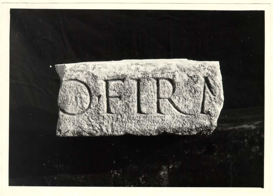 Frammento d'iscrizione in lingua latina di età imperiale