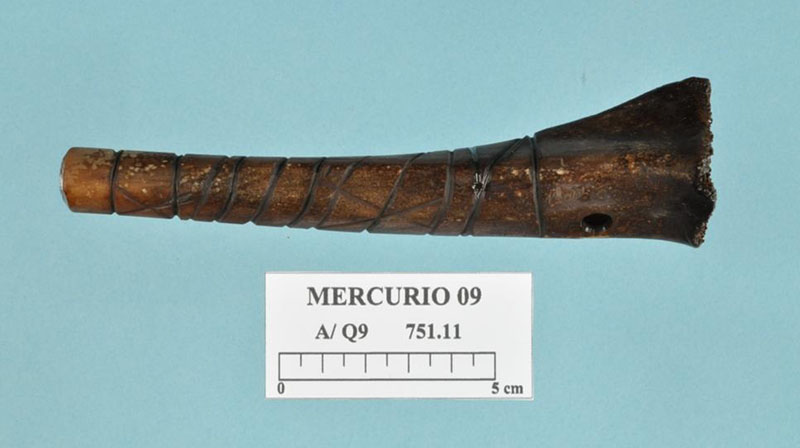 oggetto non identificato/ manico